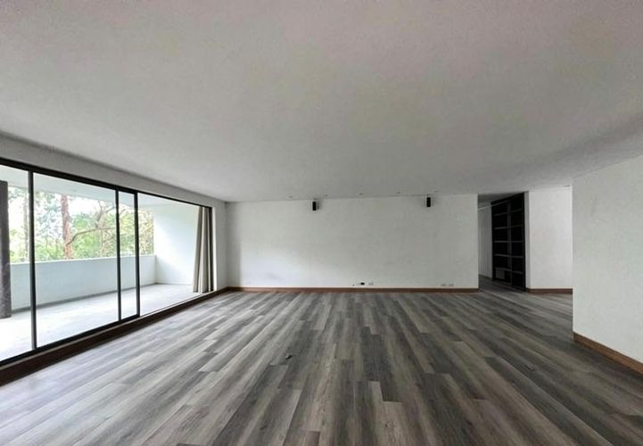 Apartamento en arriendo en Los Balsos, Medellín · foto 3 de 16