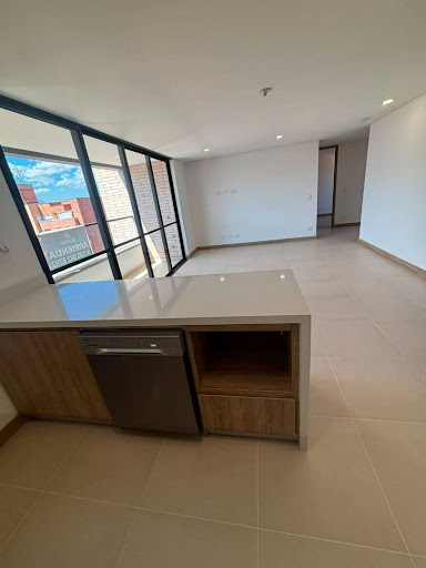 Apartamento en arriendo en Laureles, Medellín · foto 4 de 14