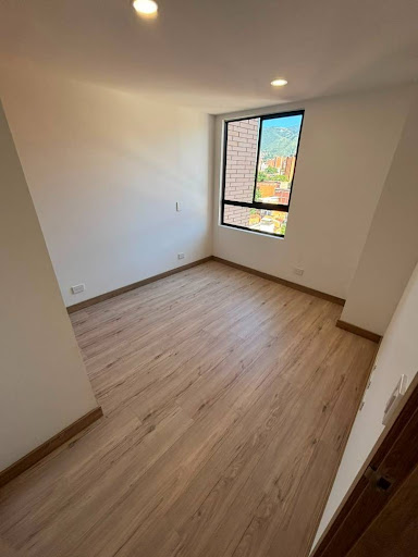 Apartamento en arriendo en Laureles, Medellín · foto 7 de 14