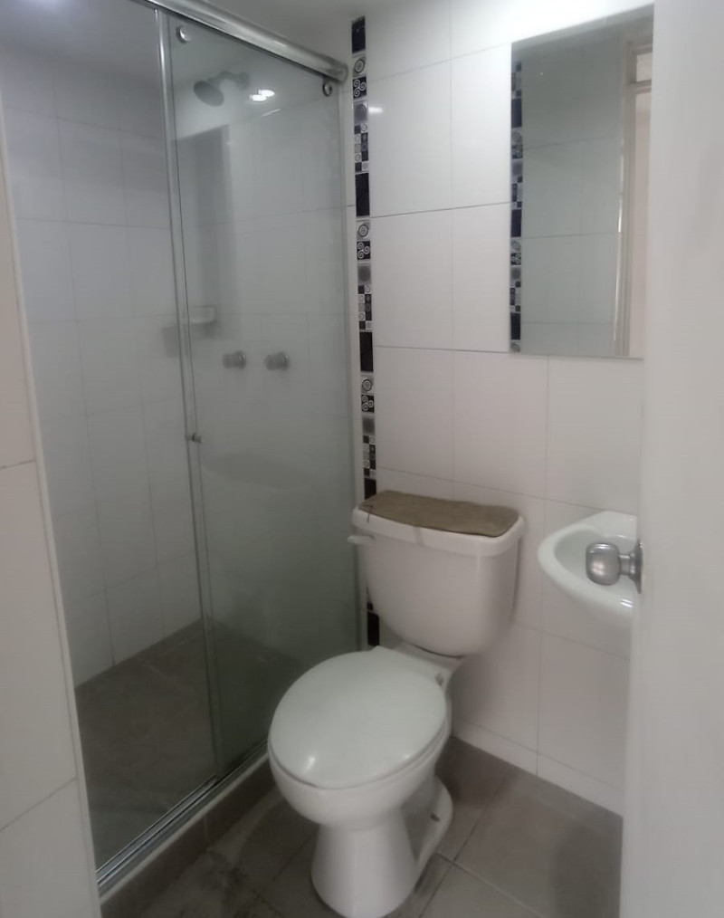 Apartamento en venta en Ismael Perdomo, Bogotá · foto 6 de 10