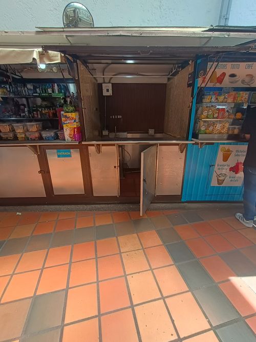 Local en arriendo en La Candelaria, Medellín · foto 4 de 7