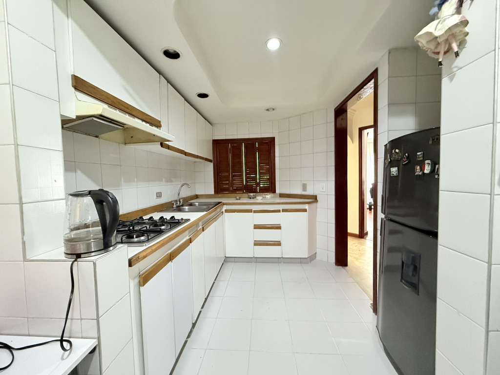 Apartamento en venta en Los Rosales, Bogotá · foto 6 de 19