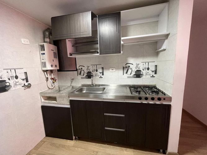 Apartamento de 3 alcobas en venta en La Esperanza Sur, Bogotá, 49 m² · foto 6 de 11