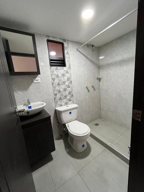 Apartamento de 3 alcobas en venta en La Esperanza Sur, Bogotá, 49 m² · foto 8 de 11