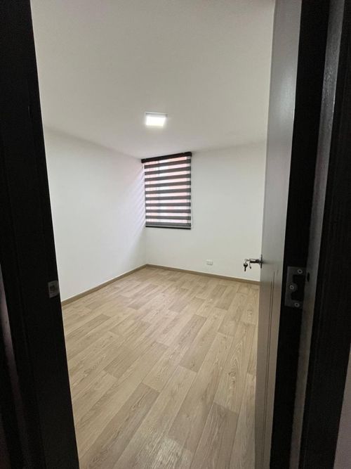 Apartamento de 3 alcobas en venta en La Esperanza Sur, Bogotá, 49 m² · foto 10 de 11