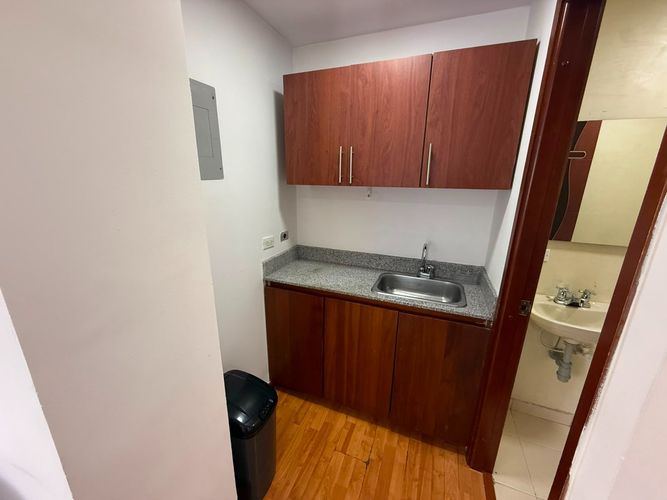 Oficina en arriendo en Transversal Inferior, Medellín, 55 m² · foto 2 de 14