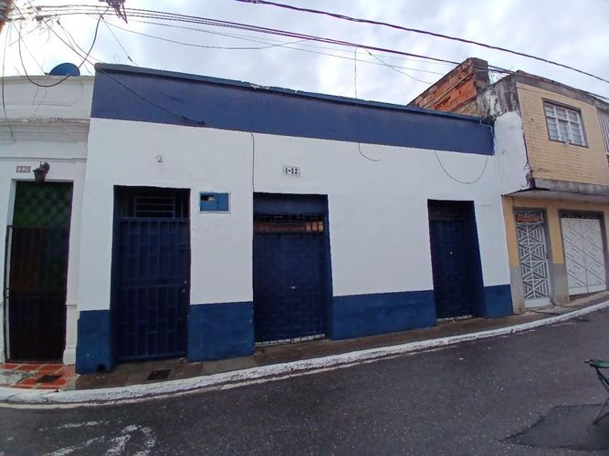 Casa de 4 alcobas en venta en San Antonio, Cali, 380 m² · foto 17 de 24