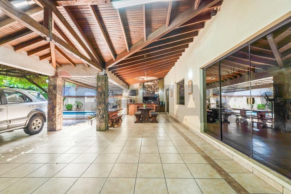 RESIDENCIA EN ESQUINA SOBRE AVDA MOLAS LOPEZ — foto 3