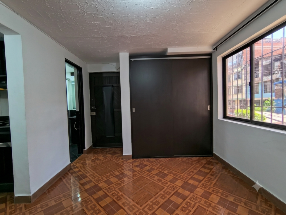 1BR Apartment in Ferrara (40 m²) - 4