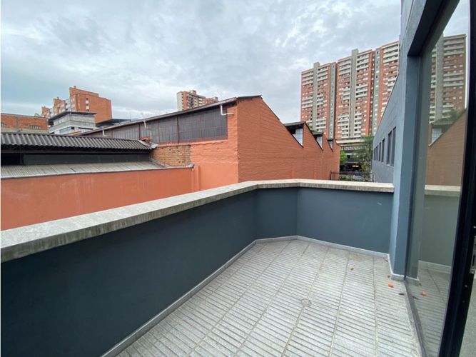 Oficina en arriendo en Los Colores, Medellín, 28 m² · foto 5 de 7