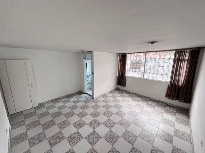 Casa de 5 alcobas en venta en Abraham Lincoln, Bogotá, 195 m² · foto 5 de 22