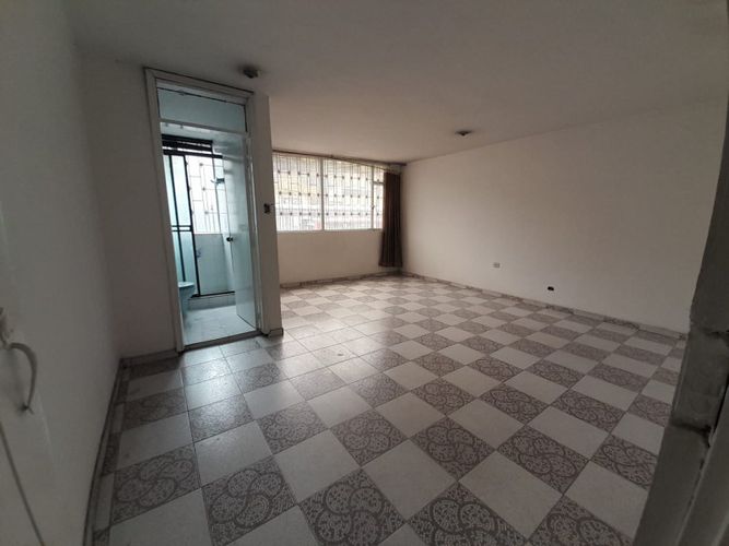 Casa de 5 alcobas en venta en Abraham Lincoln, Bogotá, 195 m² · foto 21 de 22