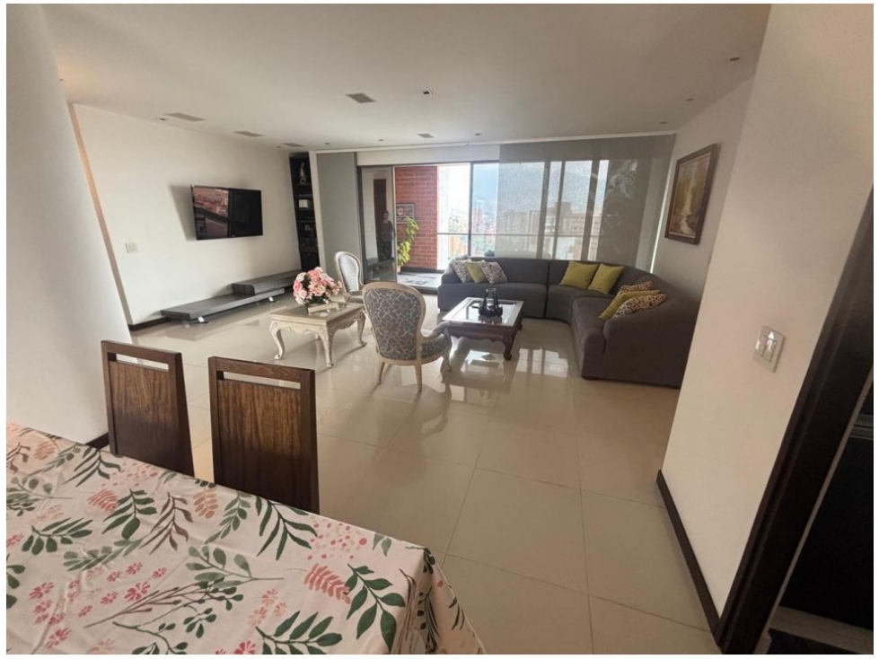 Apartamento en venta en El Poblado, Medellín 4