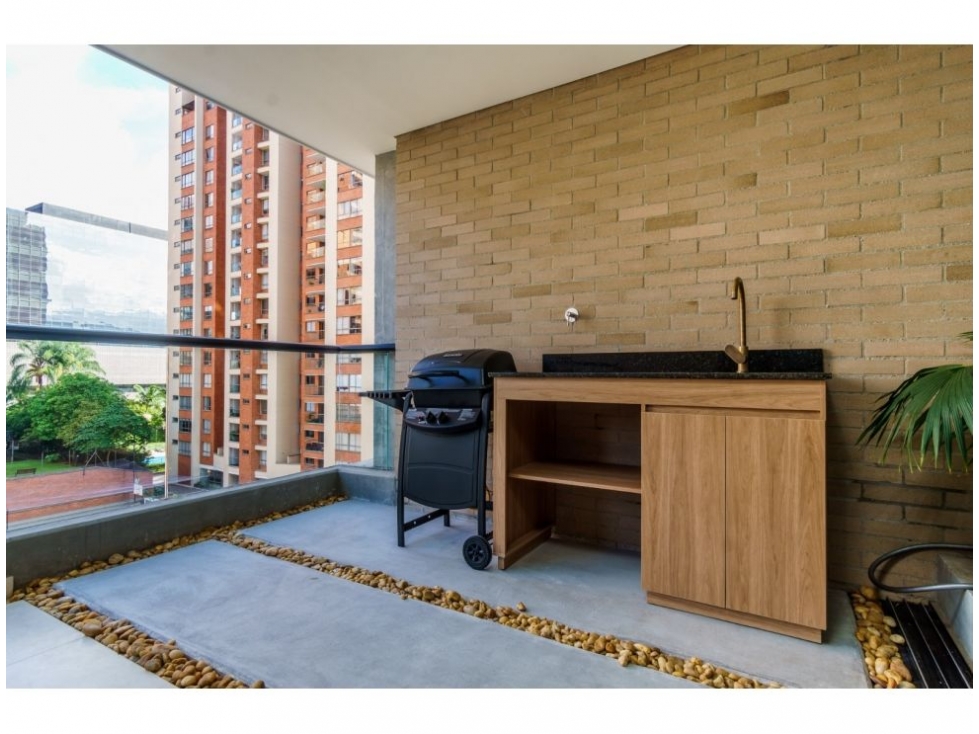 Apartamento en venta en El Poblado, Medellín 3
