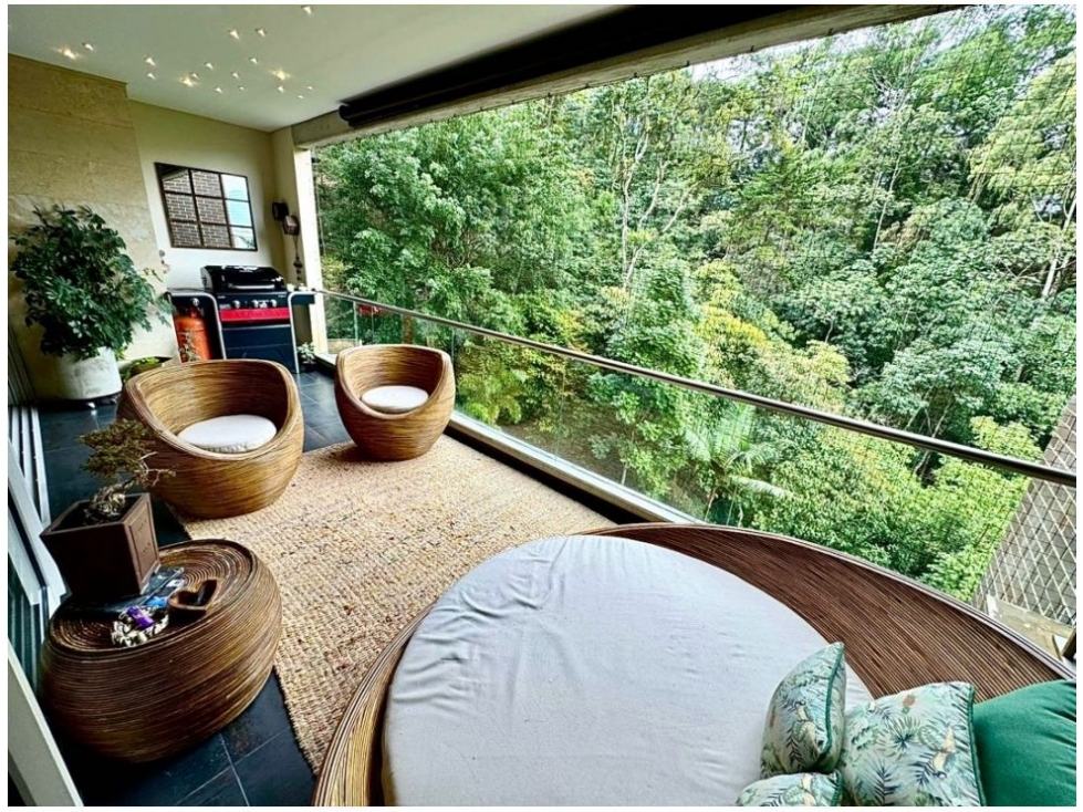 Apartamento en venta en El Poblado, Medellín 5