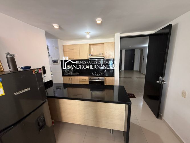 Apartamento de 3 alcobas en venta en El Recreo, Floridablanca, 95 m² · foto 7 de 16