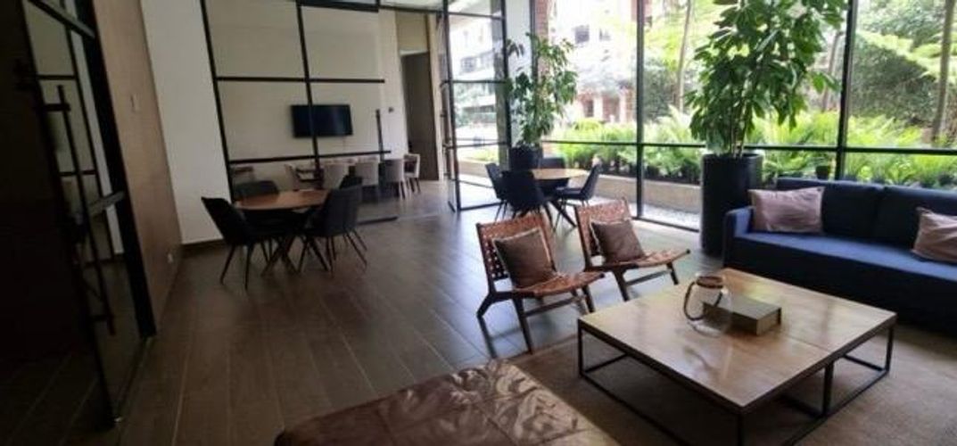 Apartamento de 3 alcobas en venta en Chico Norte, Bogotá, 163 m² · foto 3 de 7