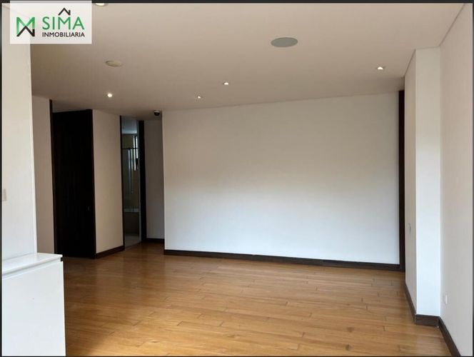 Casa de 4 alcobas en venta en Cerros De Suba, Bogotá, 300 m² · foto 11 de 17