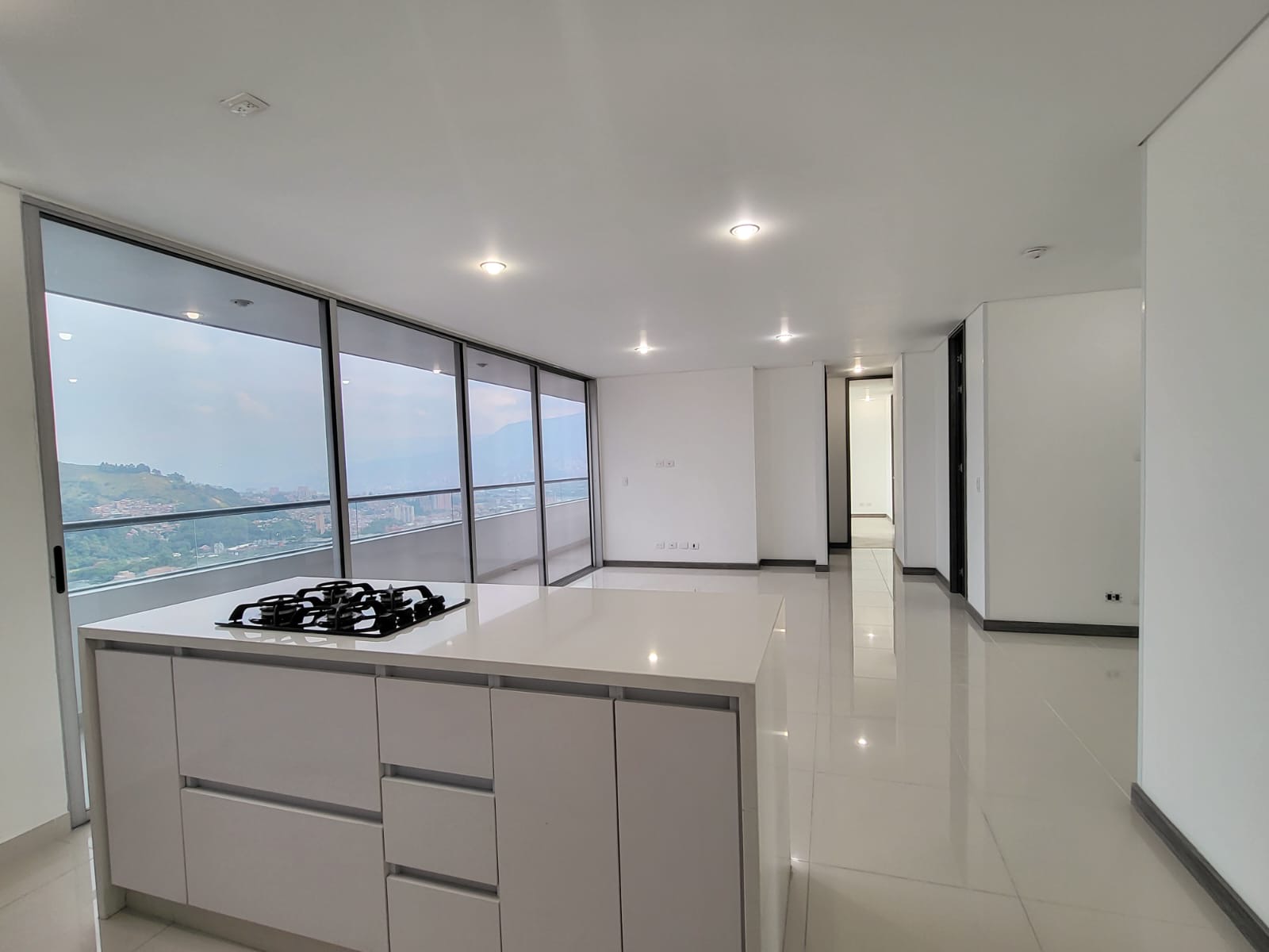 Apartamento en venta en Suramérica, Itagüí · foto 2 de 24