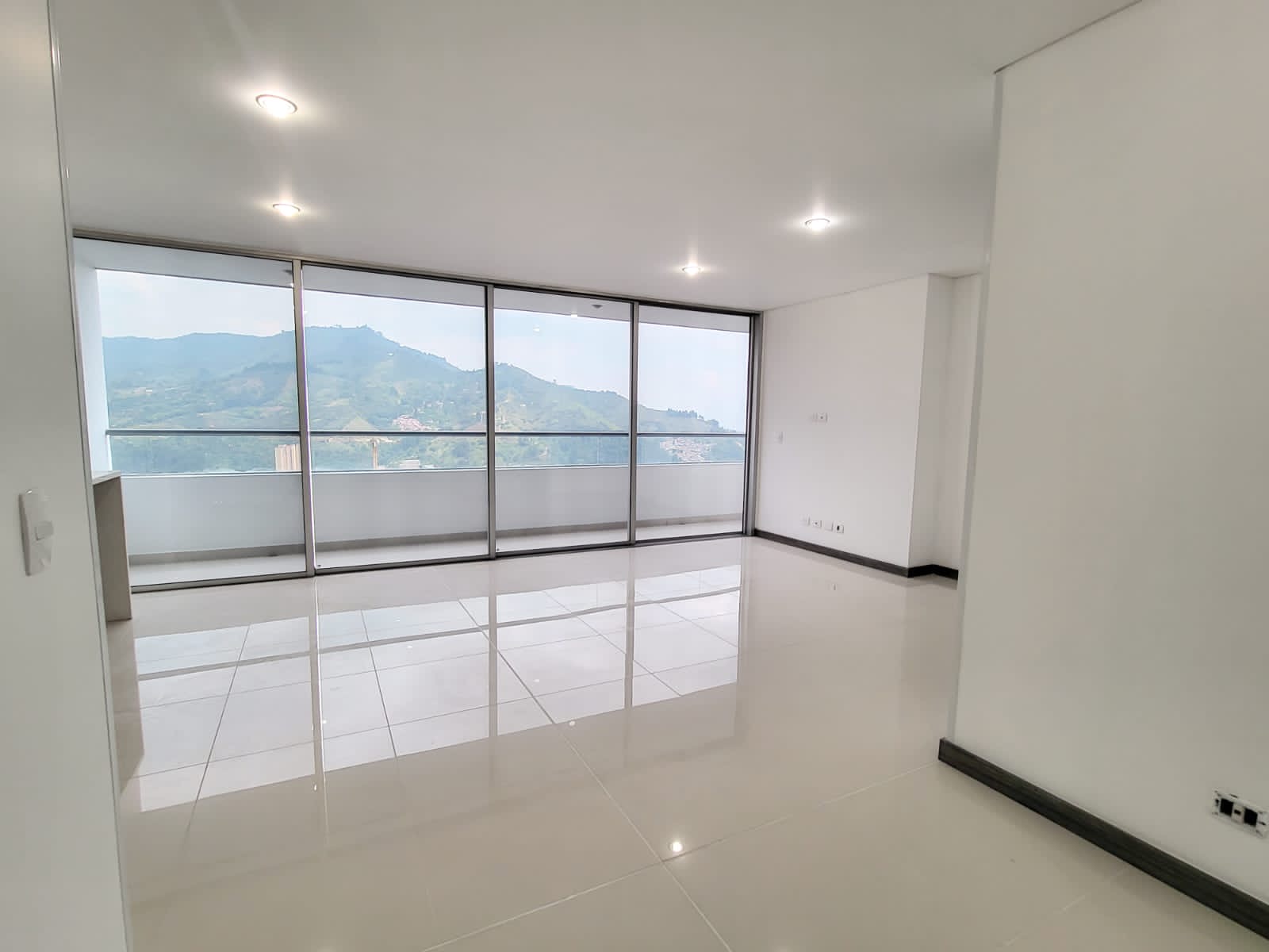 Apartamento en venta en Suramérica, Itagüí · foto 10 de 24