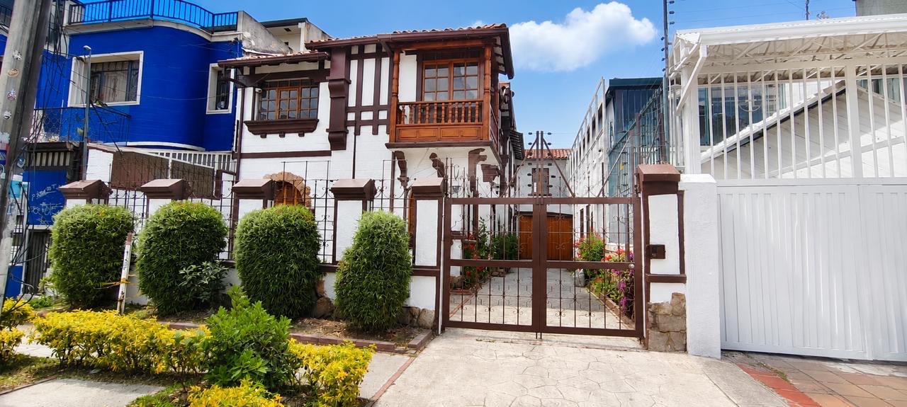 Casa en arriendo en Teusaquillo, Bogotá · foto 2 de 23
