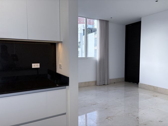 Apartamento de 3 alcobas en venta en Bellavista, Cali, 161 m² · foto 6 de 19