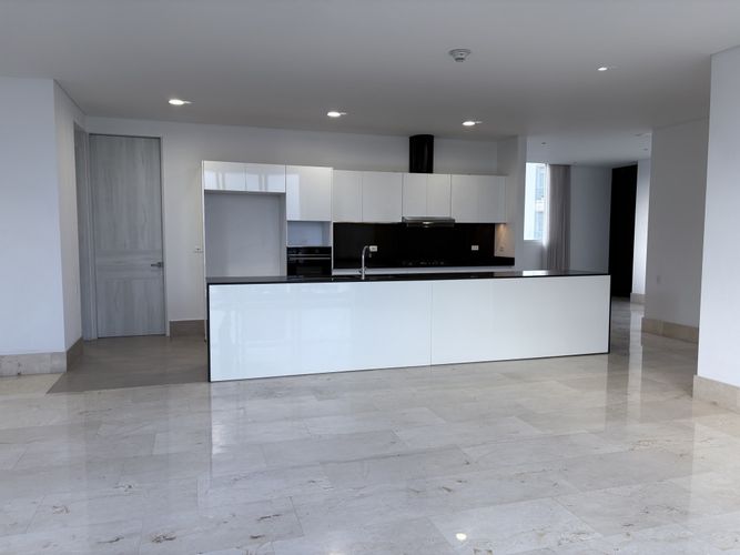 Apartamento de 3 alcobas en venta en Bellavista, Cali, 161 m² · foto 8 de 19
