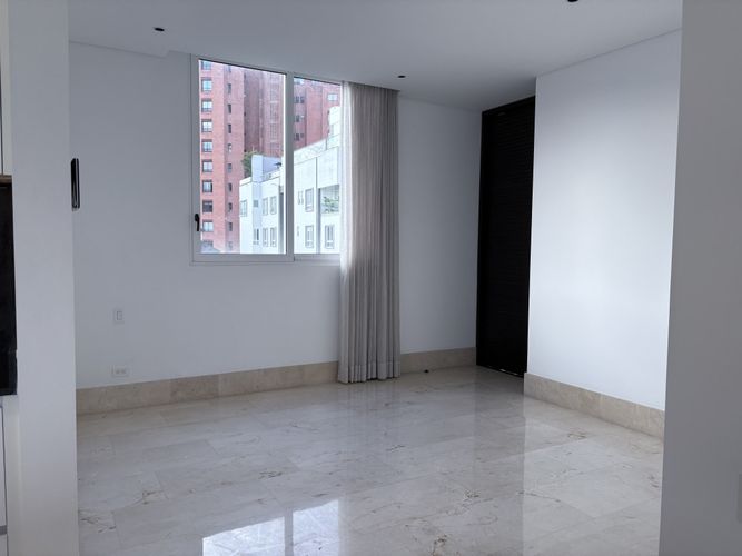 Apartamento de 3 alcobas en venta en Bellavista, Cali, 161 m² · foto 10 de 19