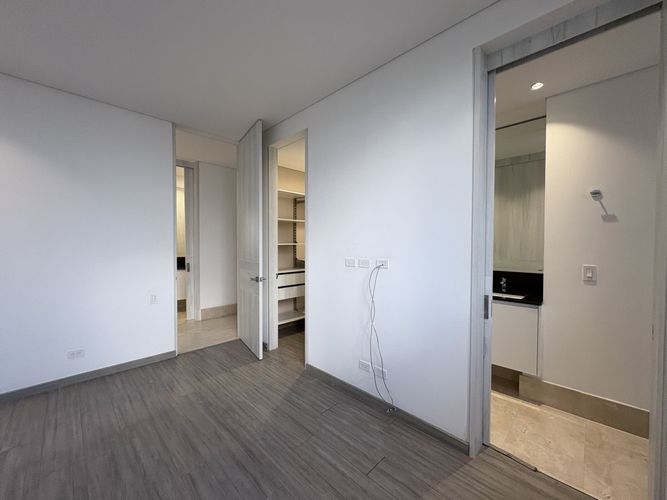 Apartamento de 3 alcobas en venta en Bellavista, Cali, 161 m² · foto 11 de 19