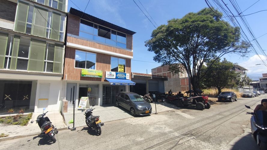Local en arriendo en La Pradera, Jamundí, 120 m² · foto 2 de 7