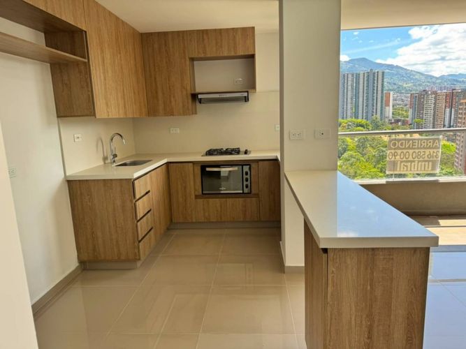 Apartamento de 3 alcobas en arriendo en Monteazul, Sabaneta, 76 m² · foto 3 de 16