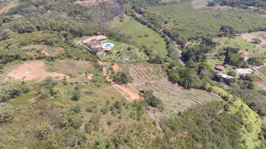Lote en venta en Potrerito, Jamundí, 3006 m² · foto 7 de 18