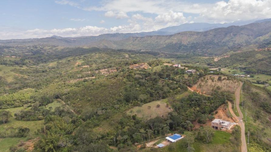 Lote en venta en Potrerito, Jamundí, 3006 m² · foto 9 de 18
