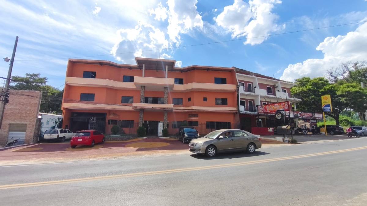 Imponente Inmueble Comercial en San Lorenzo: Edificio Administrativo + Tinglado Estratégico Complejo Comercial en San Lorenzo: Edificio Corporativo + Tinglado — foto 3
