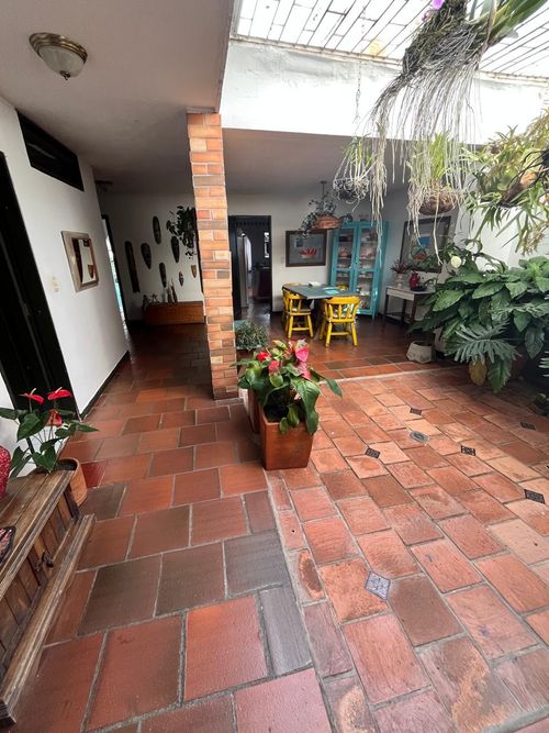 Casa de 4 alcobas en venta en Cabecera Del Llano, Bucaramanga, 431 m² · foto 6 de 14