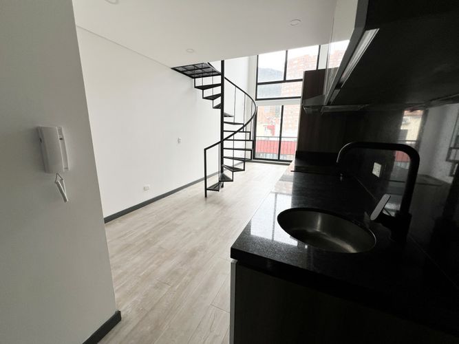 Apartaestudio en venta en Marly, Bogotá, 30 m² · foto 2 de 12