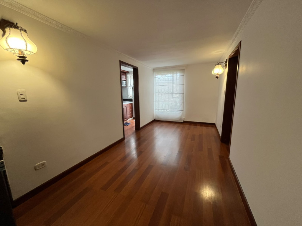 Apartamento en venta en Pinos De Lombardia, Bogotá · foto 3 de 17