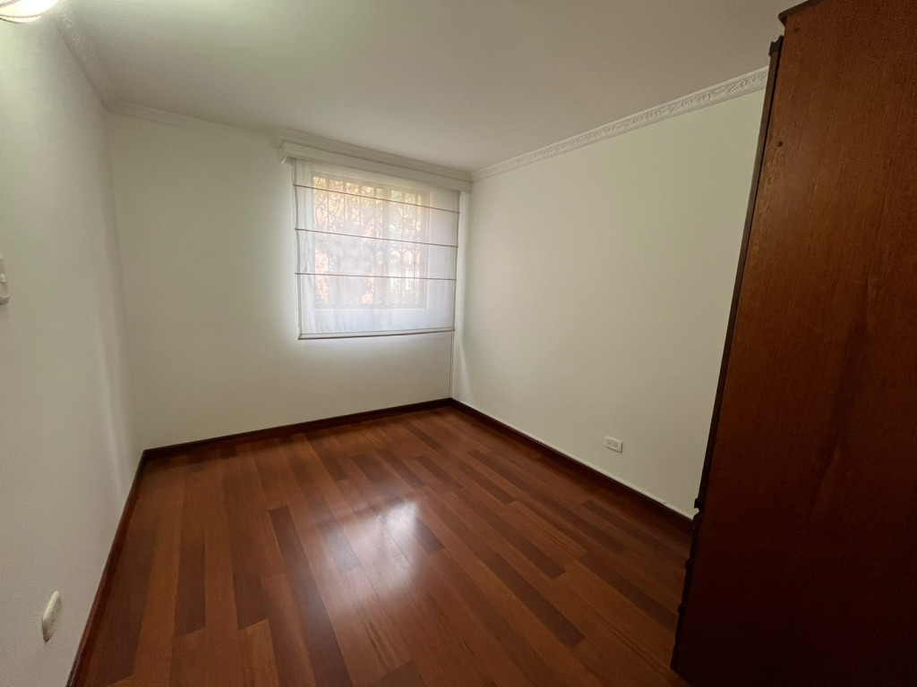 Apartamento en venta en Pinos De Lombardia, Bogotá · foto 5 de 17