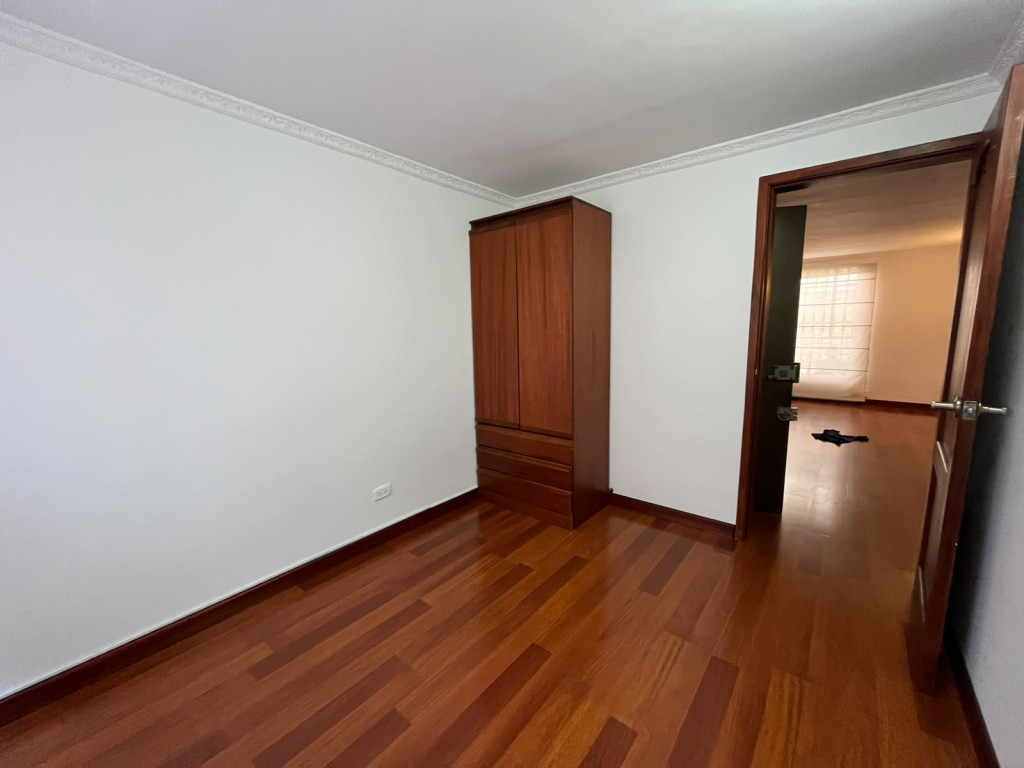 Apartamento en venta en Pinos De Lombardia, Bogotá · foto 7 de 17