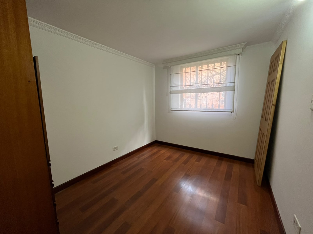 Apartamento en venta en Pinos De Lombardia, Bogotá · foto 10 de 17