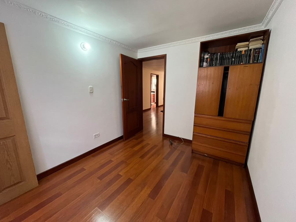Apartamento en venta en Pinos De Lombardia, Bogotá · foto 12 de 17