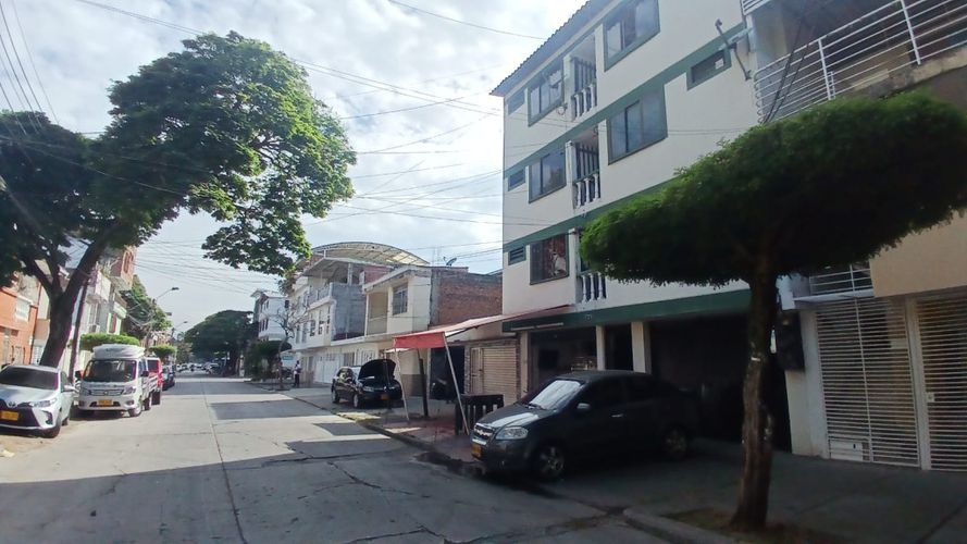 Edificio en venta en Cristobal Colon, Cali, 759 m² · foto 2 de 15
