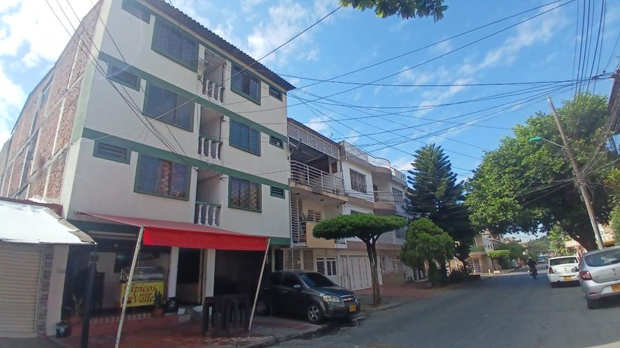 Edificio en venta en Cristobal Colon, Cali, 759 m² · foto 3 de 15