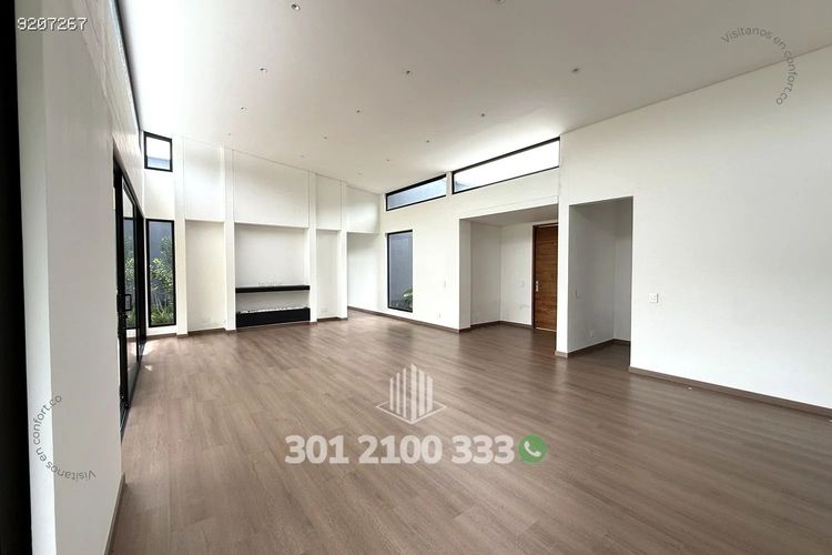 Casa de 3 alcobas en venta en Los Salados, El Retiro, 375 m² · foto 2 de 24