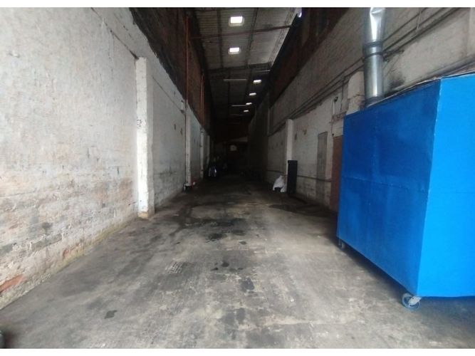 Bodega en arriendo en Perpetuo Socorro, Medellín, 160 m² · foto 2 de 5