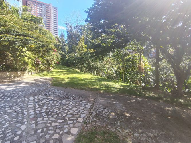 Casa de 5 alcobas en arriendo en Loma Del Barro, Envigado, 220 m² · foto 20 de 20