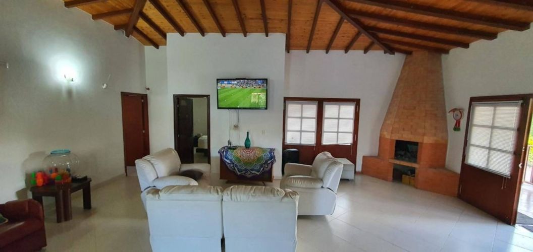 Casa de 4 alcobas en venta en Mesa De Los Santos, Piedecuesta, 250 m² · foto 5 de 14