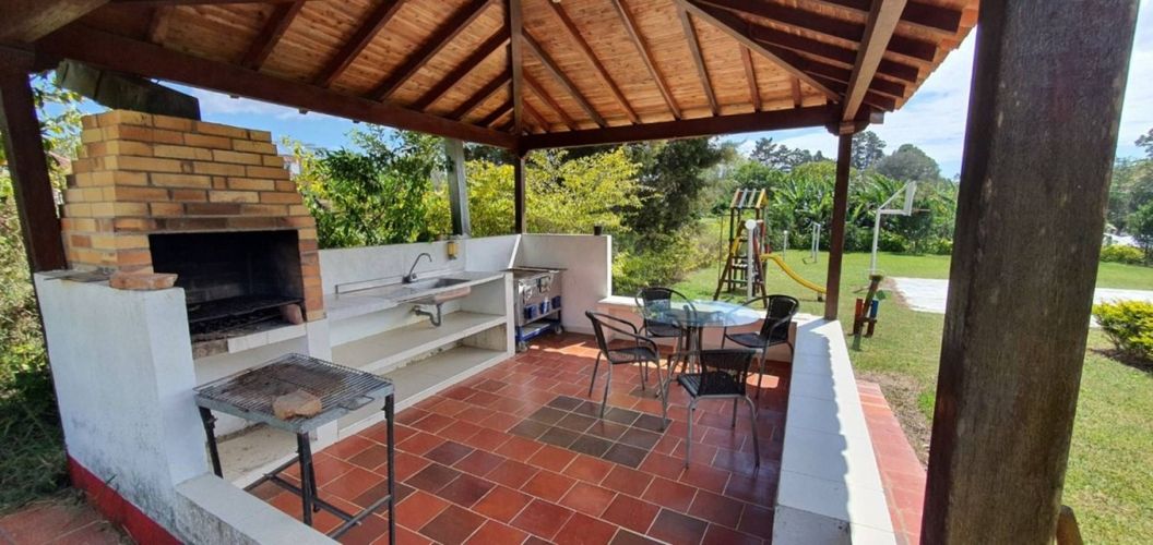 Casa de 4 alcobas en venta en Mesa De Los Santos, Piedecuesta, 250 m² · foto 9 de 14