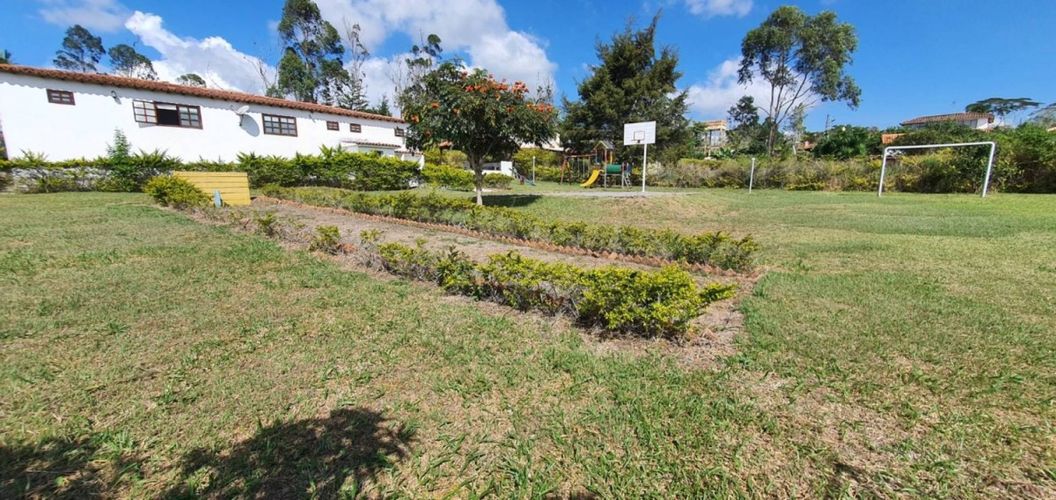 Casa de 4 alcobas en venta en Mesa De Los Santos, Piedecuesta, 250 m² · foto 12 de 14