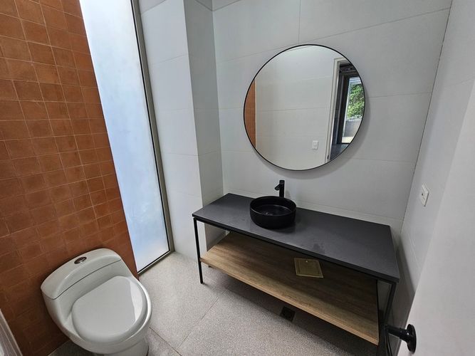 Local en arriendo en El Poblado, Medellín, 85 m² · foto 8 de 8